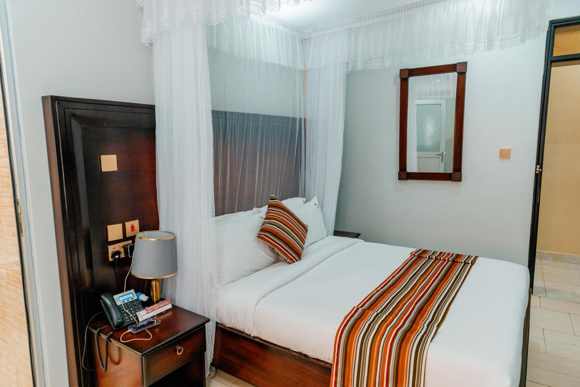 Las Vegas Garden Hotel Mbarara Eksteriør billede
