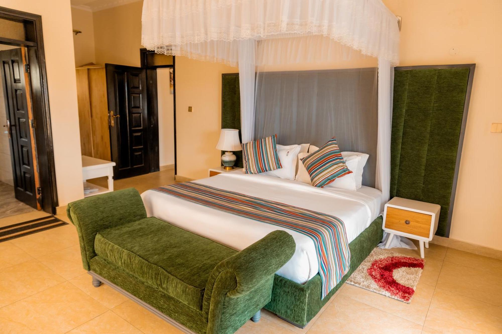 Las Vegas Garden Hotel Mbarara Eksteriør billede